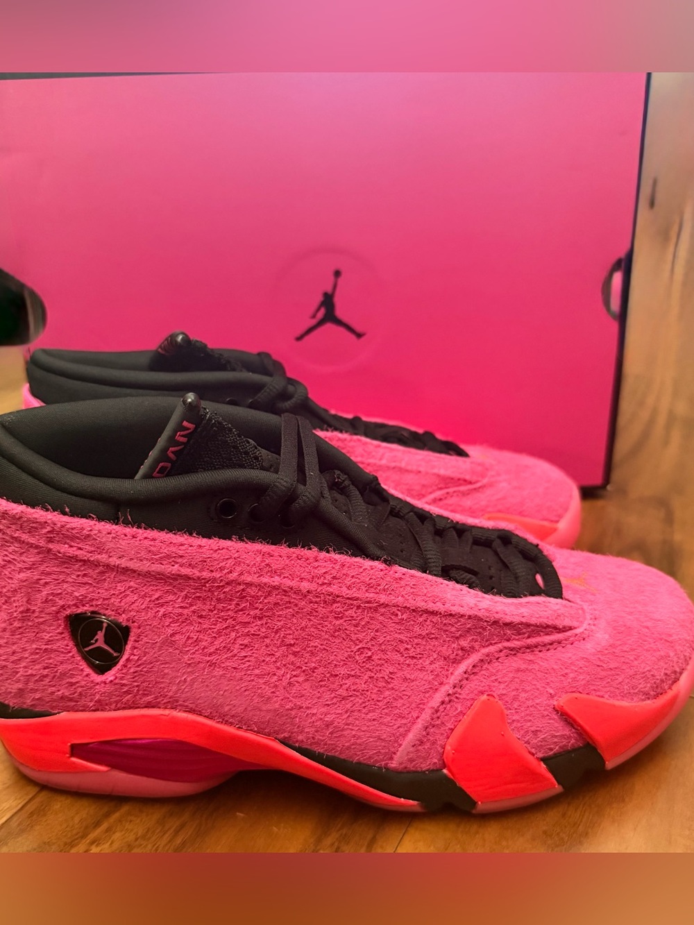 Air Jordan 14 Retro Low "Shocking Pink" sneakers sz 9